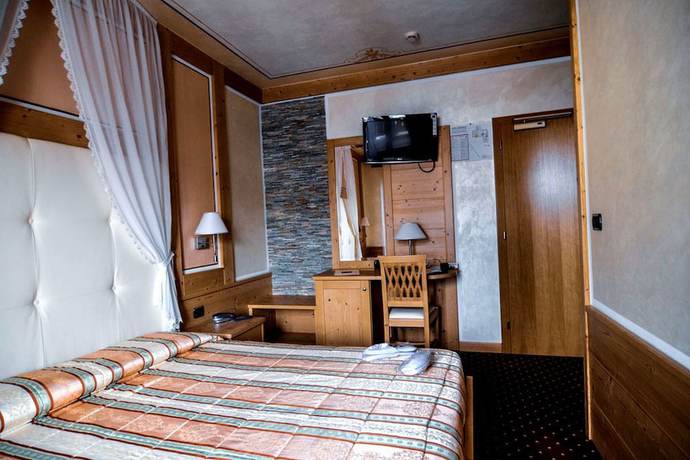 Imagen de la habitación del Hotel Cristallo, Andalo. Foto 10