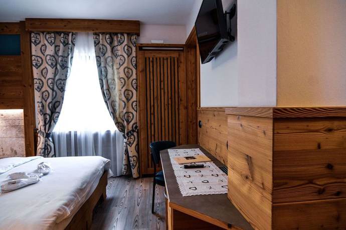 Imagen de la habitación del Hotel Cristallo, Andalo. Foto 13