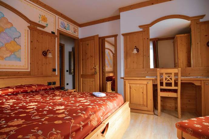 Imagen de la habitación del Hotel Cristallo, Andalo. Foto 15