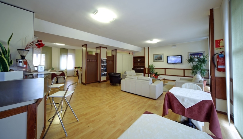 Imagen del bar/restaurante del Hotel Cristallo, Brescia. Foto 4