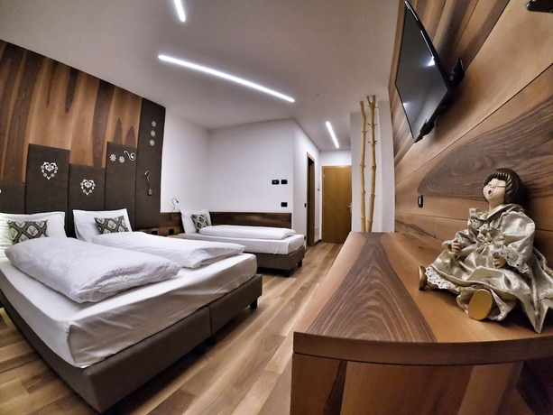 Imagen de la habitación del Hotel Cristallo, Canazei. Foto 2