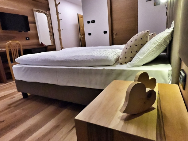 Imagen de la habitación del Hotel Cristallo, Canazei. Foto 9