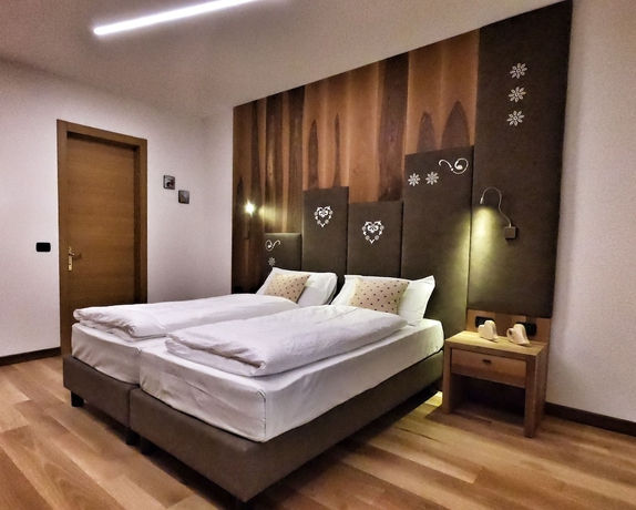 Imagen de la habitación del Hotel Cristallo, Canazei. Foto 12