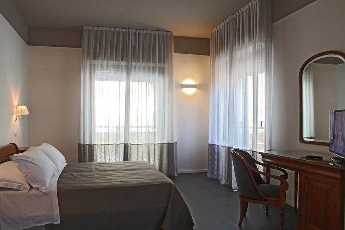 Imagen de la habitación del Hotel Cristallo, Cattolica. Foto 4