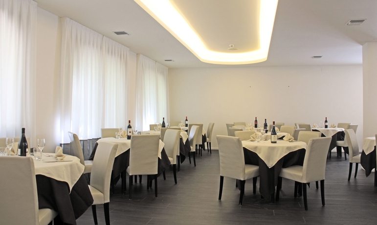 Imagen del bar/restaurante del Hotel Cristallo, Cattolica. Foto 2