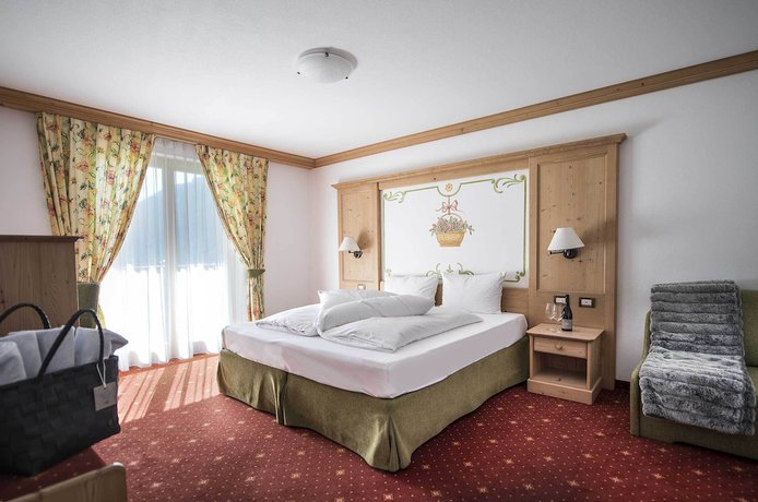 Imagen de la habitación del Hotel Cristallo, Dobbiaco. Foto 3