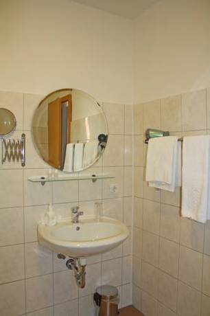 Imagen de la habitación del Hotel Cristallo, Landshut. Foto 13