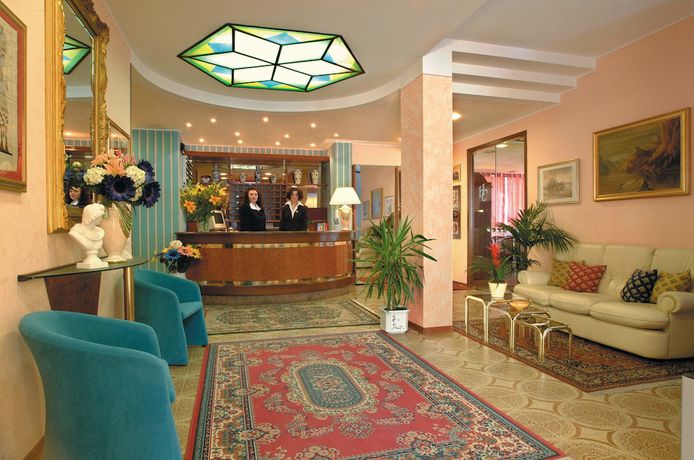 Imagen de los interiores del Hotel Cristallo, Malcesine. Foto 18