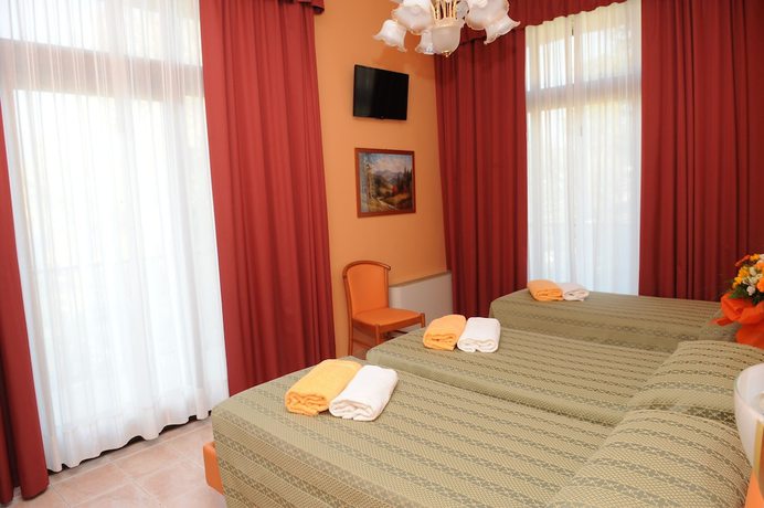 Imagen de la habitación del Hotel Cristallo, Malcesine. Foto 5