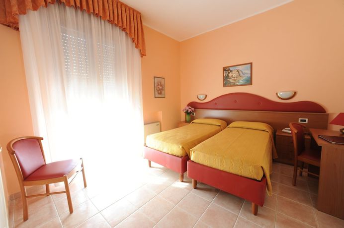 Imagen de la habitación del Hotel Cristallo, Malcesine. Foto 10