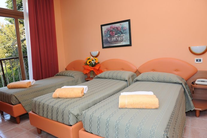 Imagen de la habitación del Hotel Cristallo, Malcesine. Foto 17