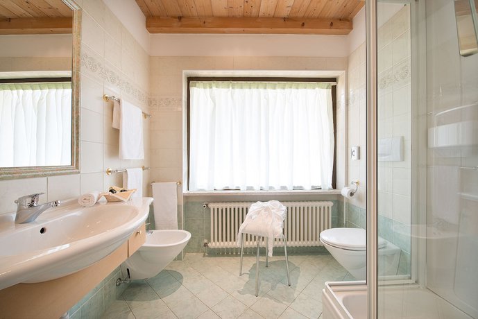 Imagen de la habitación del Hotel Cristallo, Moena - Alpe Lusia. Foto 8