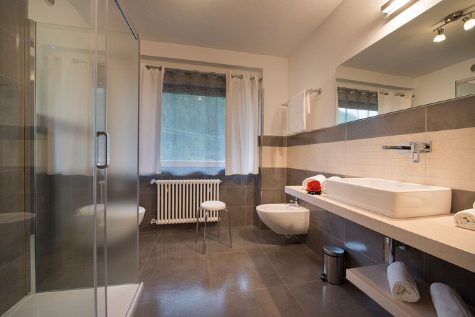 Imagen de la habitación del Hotel Cristallo, Moena - Alpe Lusia. Foto 9