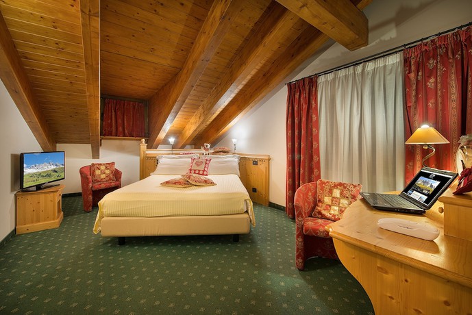 Imagen de la habitación del Hotel Cristallo, Moena - Alpe Lusia. Foto 15