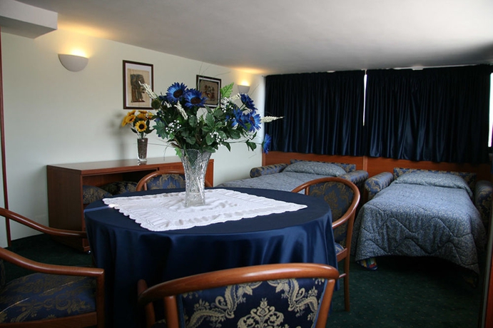 Imagen de la habitación del Hotel Cristallo Relais Sure Collection By Best Western. Foto 8