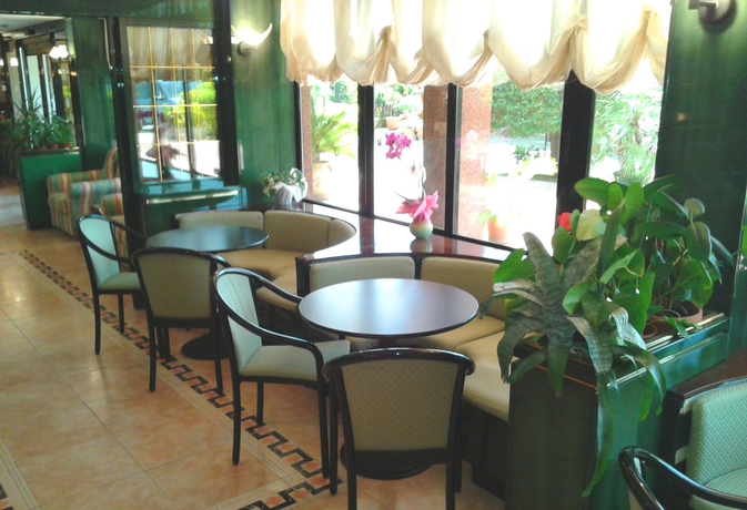 Imagen del bar/restaurante del Hotel Cristallo Relais Sure Collection By Best Western. Foto 6