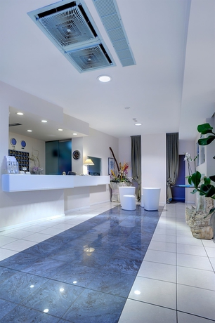 Imagen de los interiores del Hotel Cristallo Riccione. Foto 16