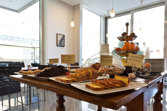 Imagen del bar/restaurante del Hotel Cristallo, Rimini. Foto 10