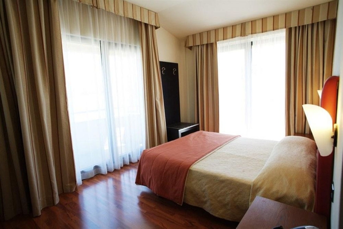 Imagen de la habitación del Hotel Cristallo, Santa Maria Degli Angeli. Foto 11