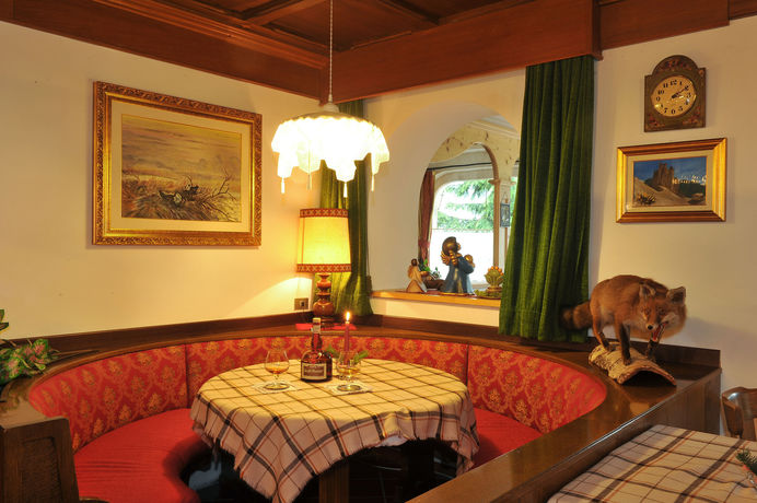 Imagen del bar/restaurante del Hotel Cristallo, Sèn Jan. Foto 4