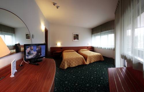Imagen de la habitación del Hotel Cristallo, Udine. Foto 12