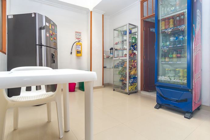 Imagen de los interiores del Hotel Cristian. Foto 15