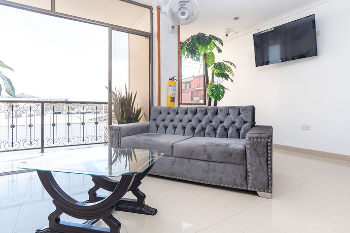 Imagen de los interiores del Hotel Cristian. Foto 16