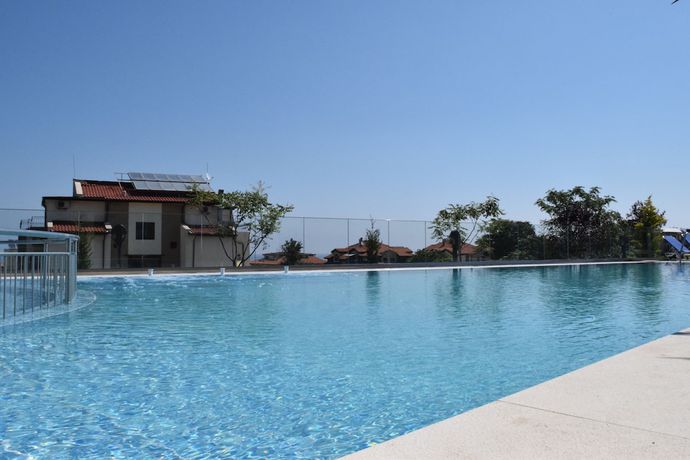 Imagen de la piscina del Hotel Cristiani. Foto 18