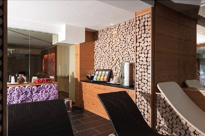 Imagen de la piscina del Hotel Cristiania. Foto 17