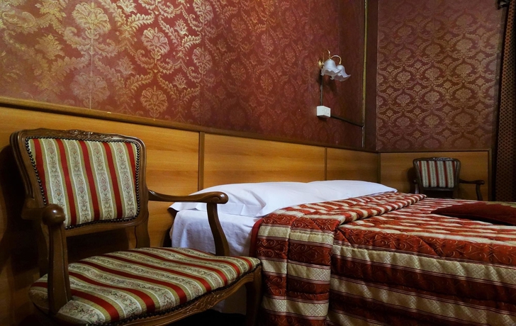 Imagen de la habitación del Hotel Cristina, Castro Pretorio. Foto 7