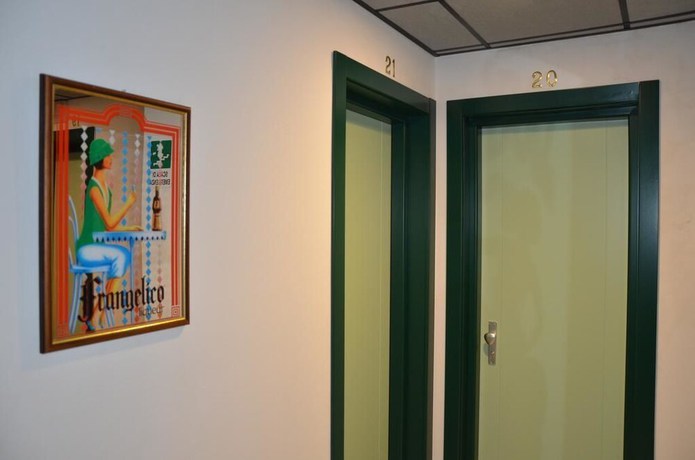 Imagen de la habitación del Hotel Cristina, Città Giardino. Foto 8