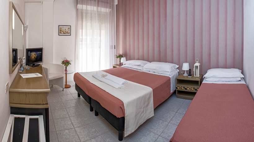Imagen de la habitación del Hotel Cristina Corona. Foto 5