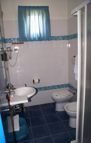 Imagen de la habitación del Hotel Cristina, Diamante. Foto 13