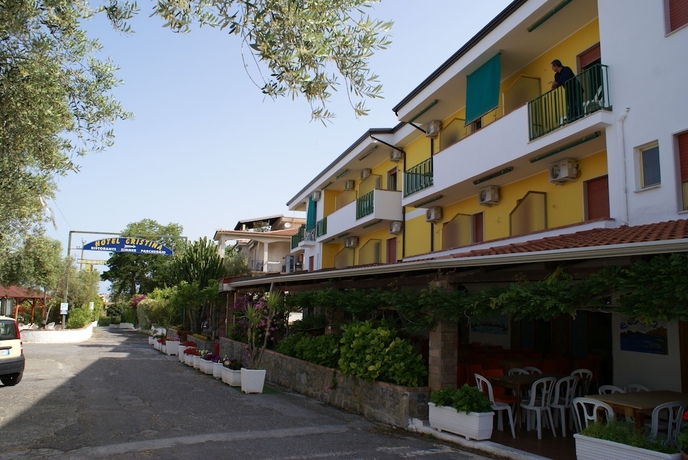 Imagen general del Hotel Cristina, Diamante. Foto 3