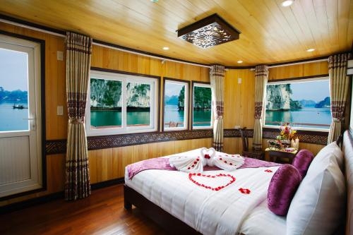 Imagen general del Hotel Cristina Diamond Cruise. Foto 1