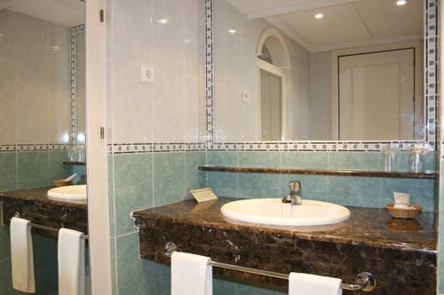 Imagen de la habitación del Hotel Cristina, Fregenal de la Sierra. Foto 8