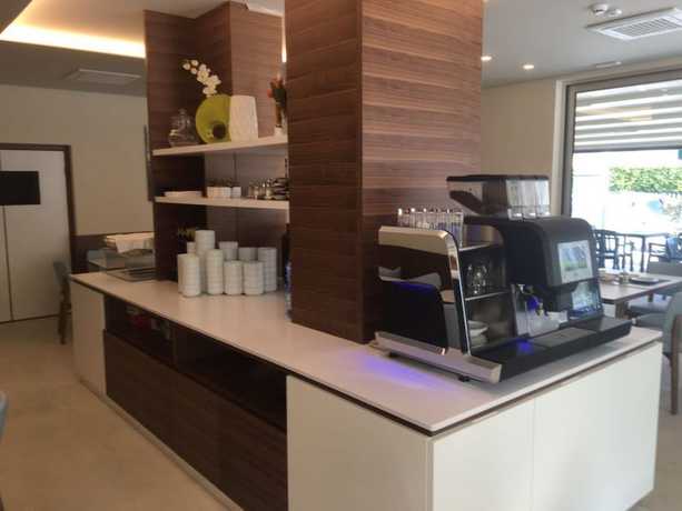 Imagen del bar/restaurante del Hotel Cristina, Grado. Foto 4