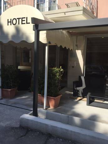 Imagen general del Hotel Cristina, Grado. Foto 3