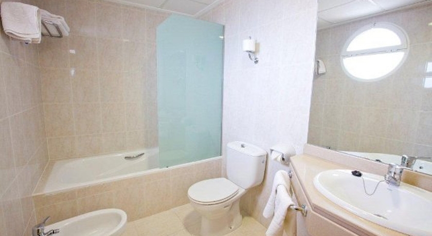 Imagen general del Hotel Cristina, Los Alc&aacute;zares. Foto 4