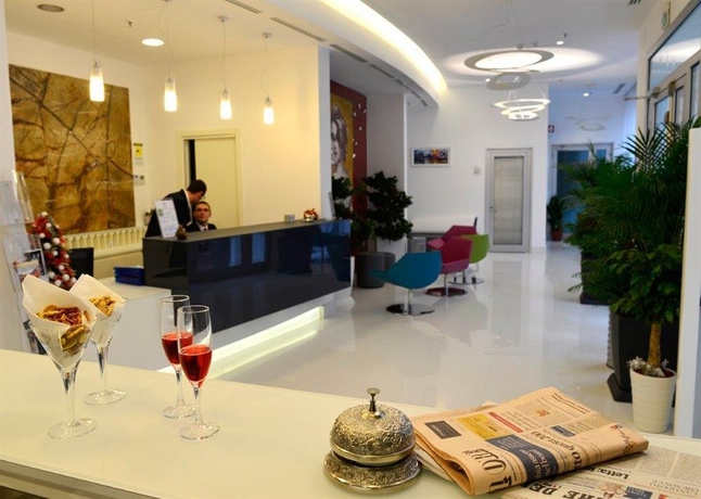 Imagen de los interiores del Hotel Cristina, N&aacute;poles. Foto 9