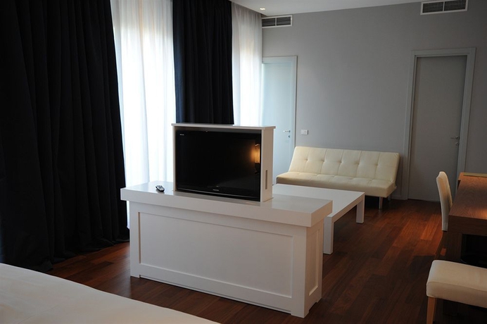 Imagen de la habitación del Hotel Cristina Park. Foto 4