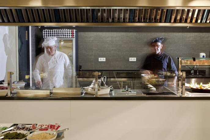 Imagen del bar/restaurante del Hotel Cristina, Pas de la Casa. Foto 4