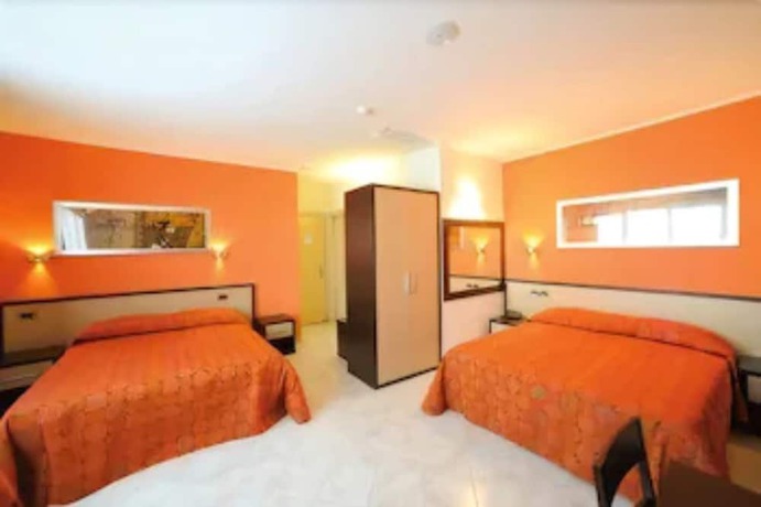 Imagen de la habitación del Hotel Cristina, Rocca San Giovanni. Foto 8
