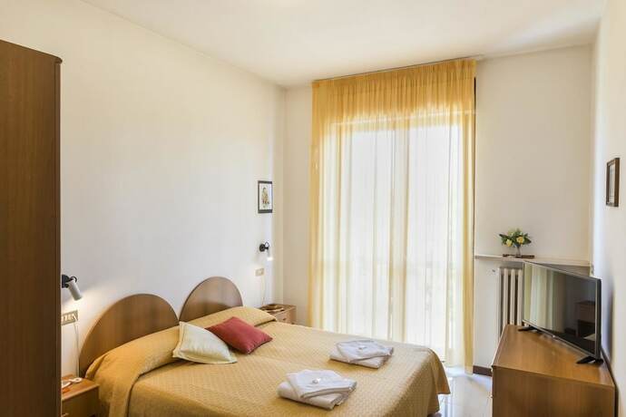 Imagen de la habitación del Hotel Cristina, San Rocco di Piegara. Foto 16