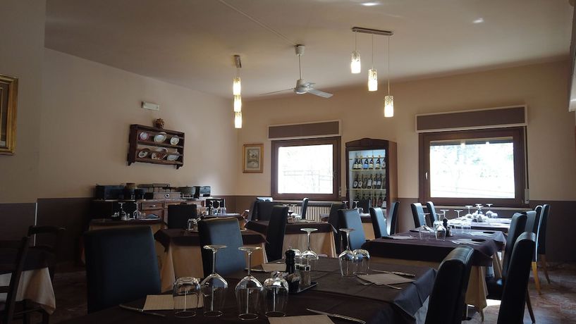Imagen del bar/restaurante del Hotel Cristina, Verrayes. Foto 4