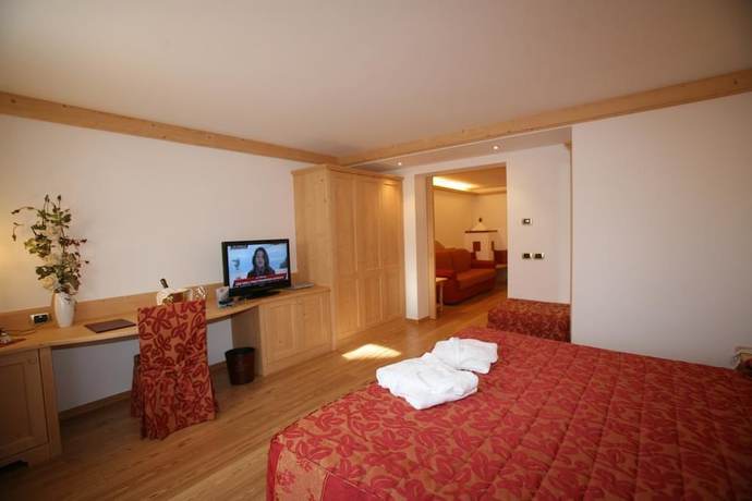 Imagen de la habitación del Hotel Cristina Wellness Relax. Foto 13