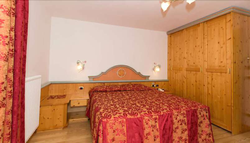 Imagen de la habitación del Hotel Cristina Wellness Relax. Foto 18