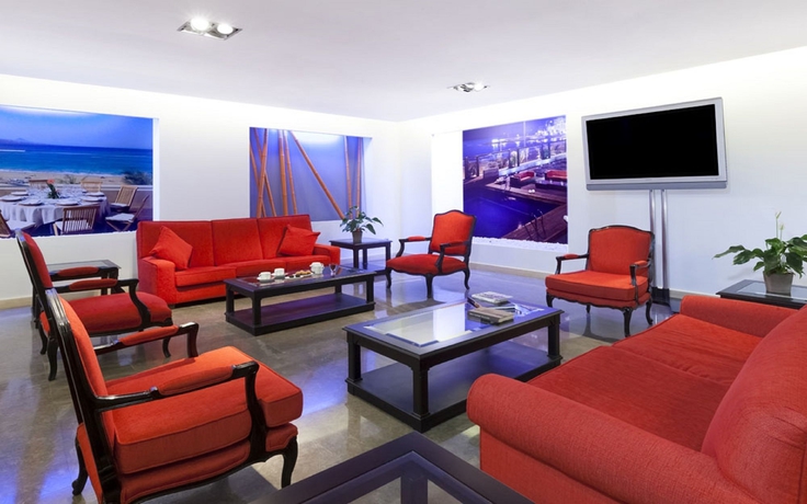 Imagen de los interiores del Hotel Cristina by Tigotan. Foto 15