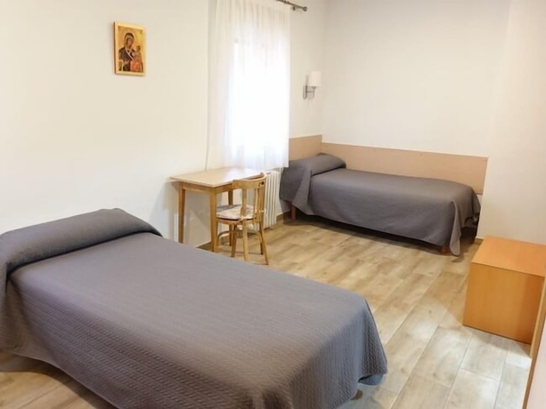 Imagen de la habitación del Hotel Cristo rey Pozuelo. Foto 3