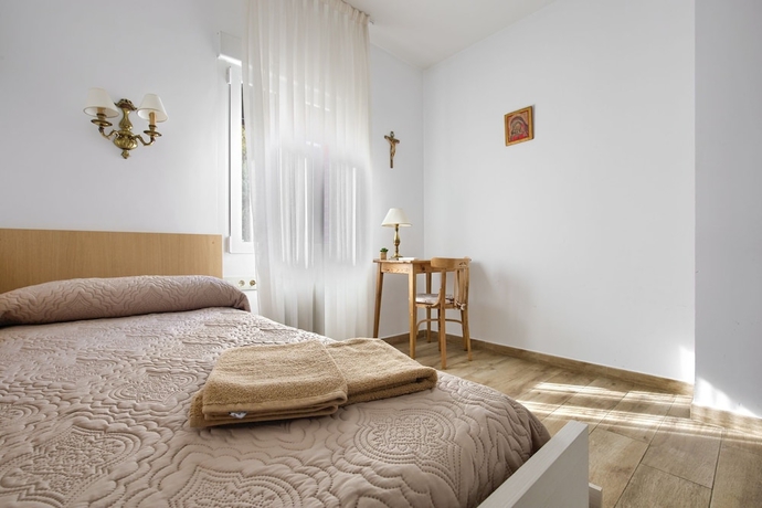 Imagen de la habitación del Hotel Cristo rey Pozuelo. Foto 10